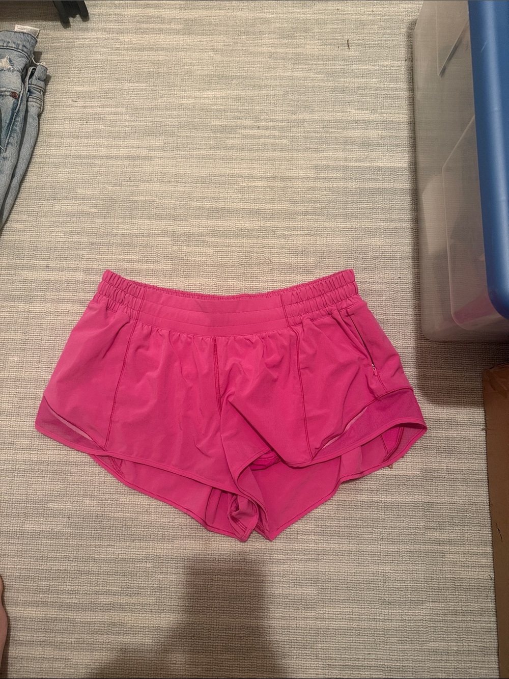 Sonic pink lululemon hotty hot size 12 2.5 in inseam